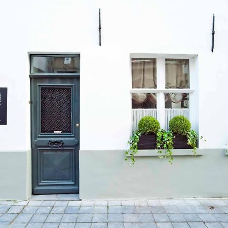 Guesthouse Groeninghe In The Centre Of Bruges Exterior photo